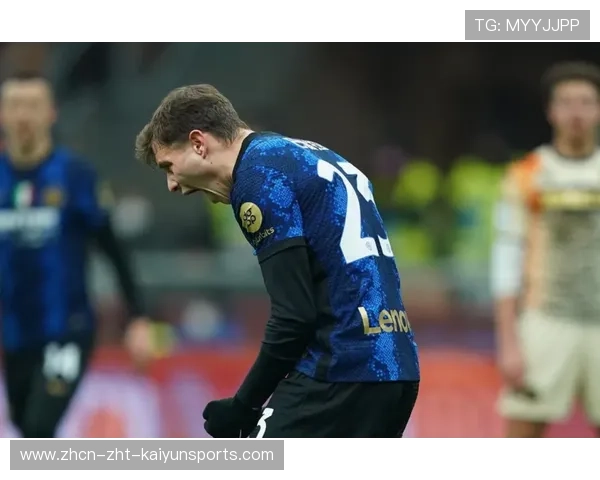 迪马尔科底线倒三角横传,助攻前插的巴雷拉凌空推射入网 迪马尔科底线倒三角横传,助攻前插的巴雷拉凌空推射入网